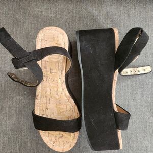 Sam Edelman Black Platform with straps. Size 7.